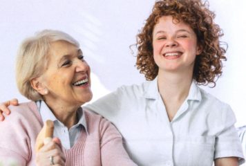 Les métiers du grand âge recrutent